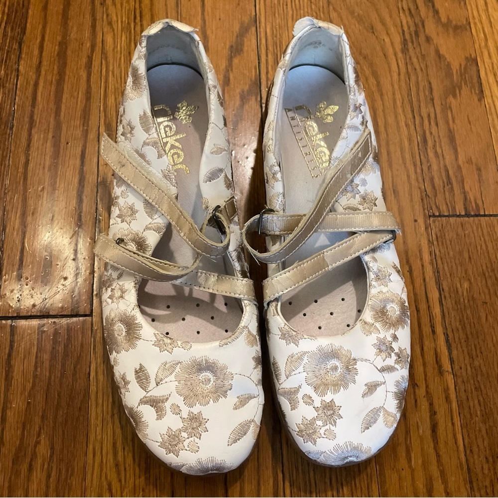 Rieker Cream and Gold Embroidered Floral Mary Jane Flats